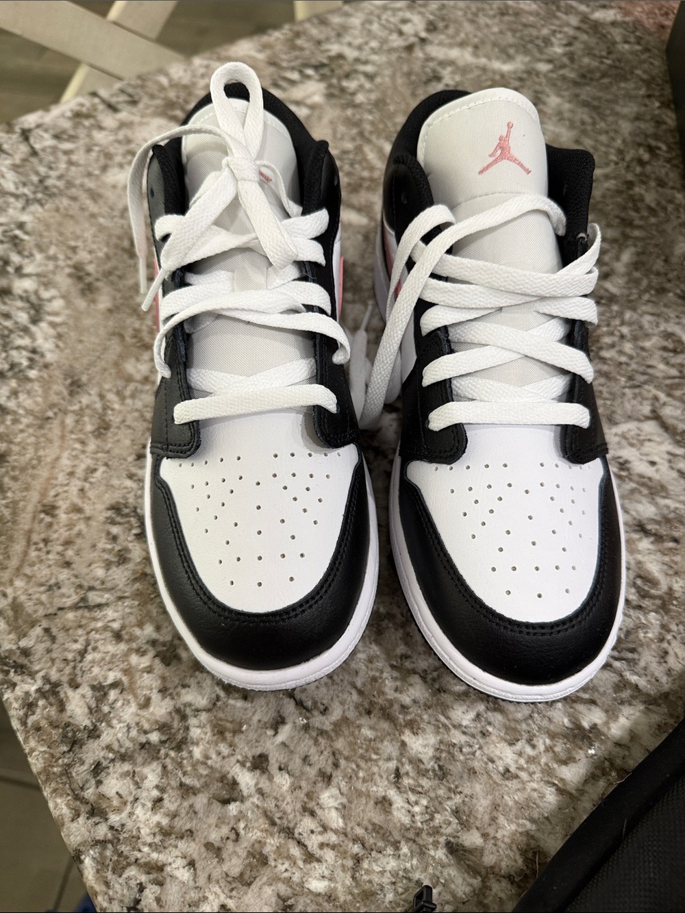 Nike Jordan Kids Low-Top Sneakers - White, Black & Pink